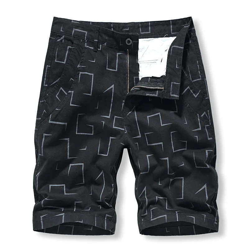 Рисунок 3 - Летние мужские шорты-карго с геометрическим рисунком