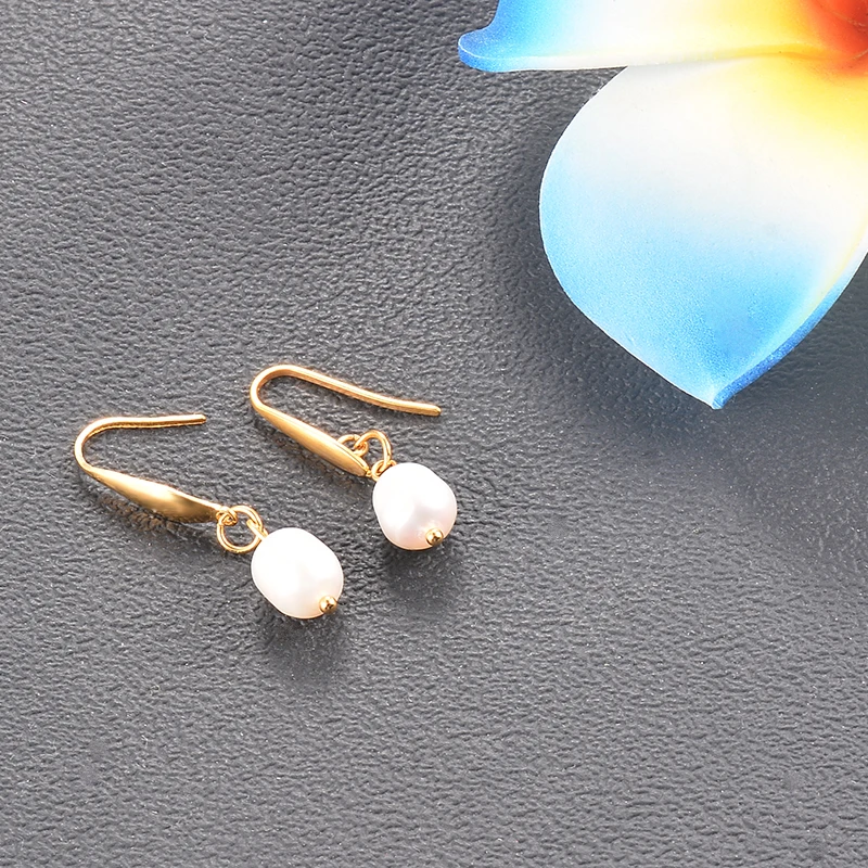 Edelstahl Unregelmäßige Natürliche Perle Ohrringe Mode Temperament Vielseitig Stud Ohrringe Elegante Damen Schmuck Dropshipping – Detail 6