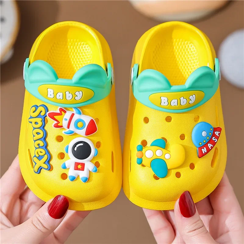 Children Garden Shoes Cute EVA Cartoon Beach Sandals Babies Summer Slippers High Quality Soft Kids Outdoor Slippers Flip Shoes
