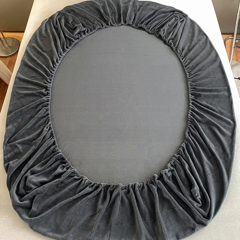 Fabric Fitted Sheet Velvet Fabric Fitted Sheet Soft Comfortable Bedspread Solid Color Mattress Cover Winter Warm Fitsheet Flannel Bed Protector