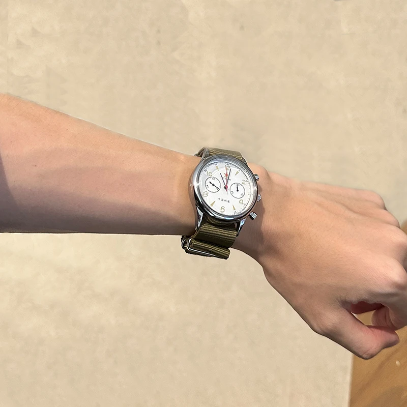 Рисунок 3 - Мужские водонепроницаемые часы