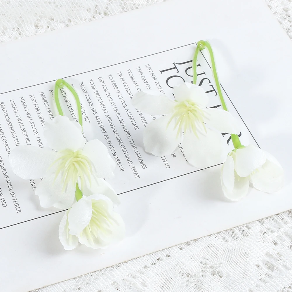 Set of 10/20 Daisy Artificial Flowers for Home Decor and Wedding Decoration - Elegant Fake Flower Ornaments for DIY Crafts and Bouquets