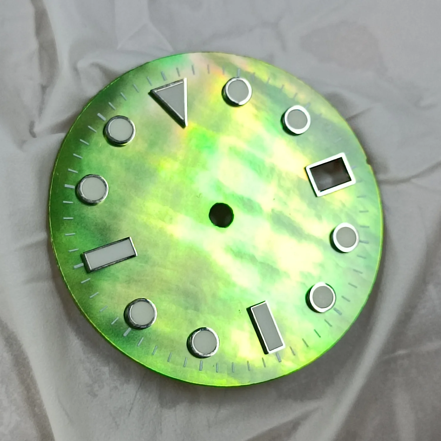 28.5mm Sterile Watch Dial Shell Luster Watch Face Accessory Green Luminous For NH36 NH35 Movement Offering Customization