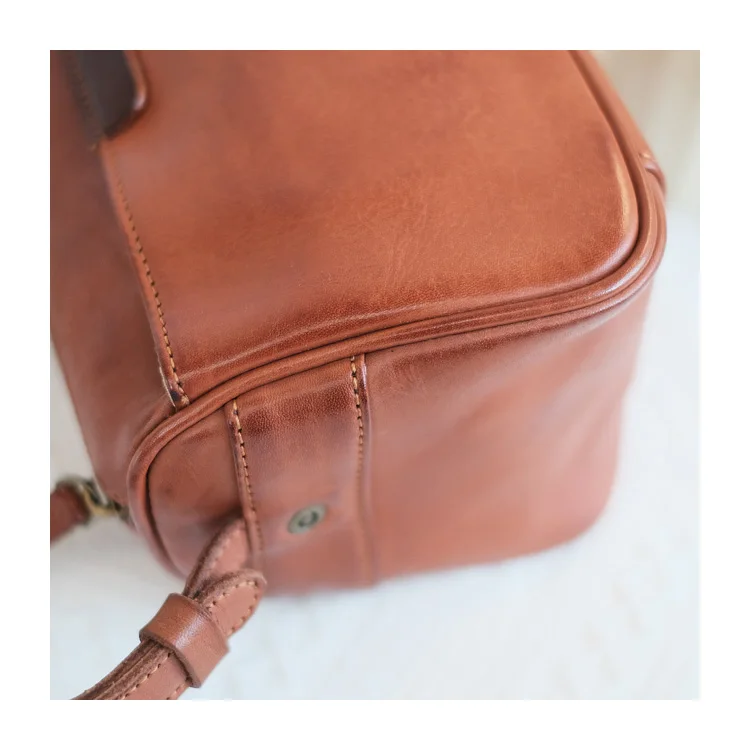 Handgefertigte Vintage-Designer-Umhängetasche aus erstklassigem Rindsleder für Damen, luxuriöse Echtleder-Schultertasche für Wochenend-Shopping – Detail 12