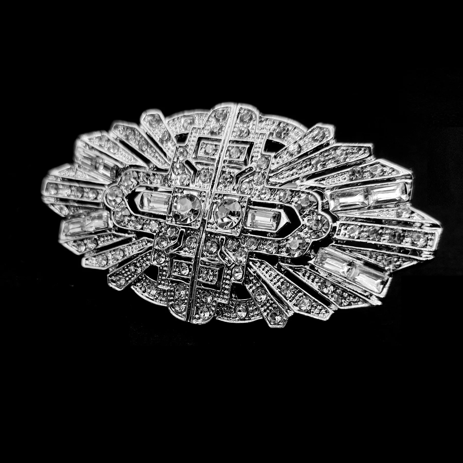 Barocco Vintage Style Clear Crystal Art Deco Brooches Pins Bridal Bridesmaid Wedding Boutique Oval Shaped Women GirlAccessory