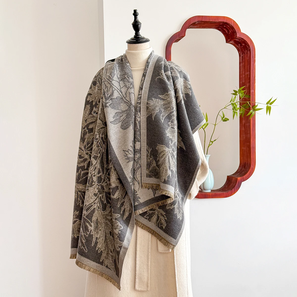 2025 Luxury Brand Winter Cashmere Scarf for Women - Retro Printed Shawl with Tassels, Warm Pashmina Wrap & Bandana Poncho