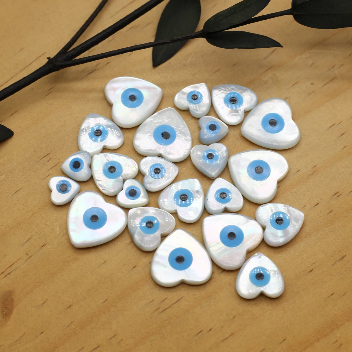 

2Pcs Natural Shell Blue Greek Eye Evil Eye Heart-shaped Loose Beads for DIY Jewelry Making Necklace Bracelet Accessories