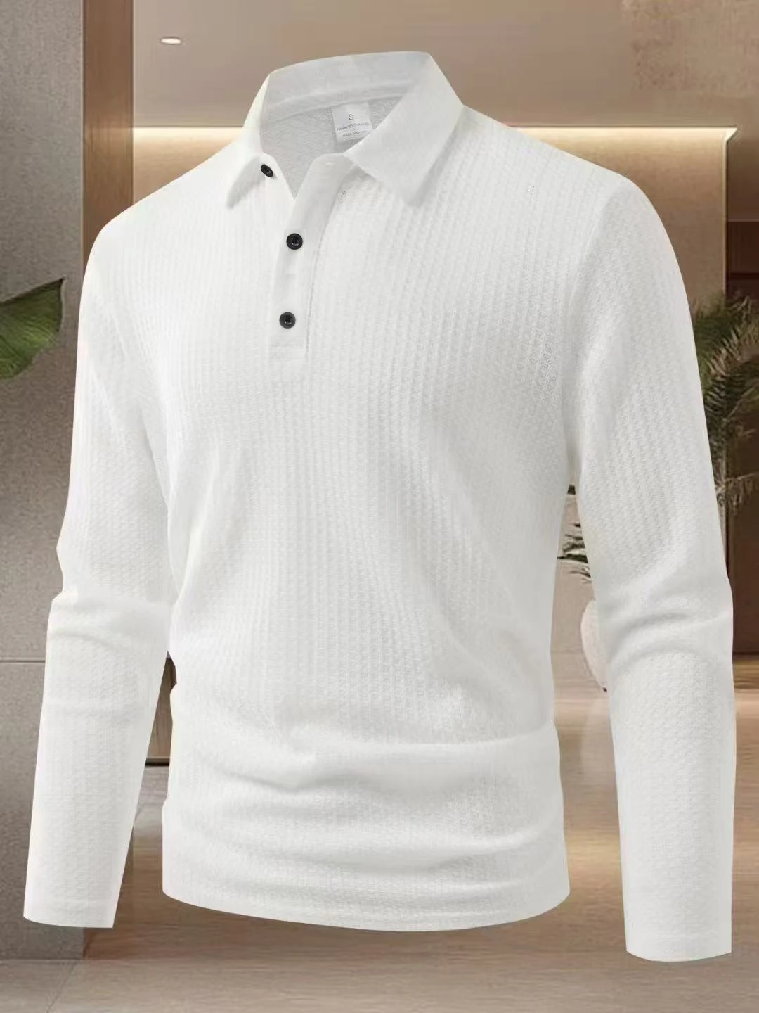 Solid color men’s polo shirt for autumn layering