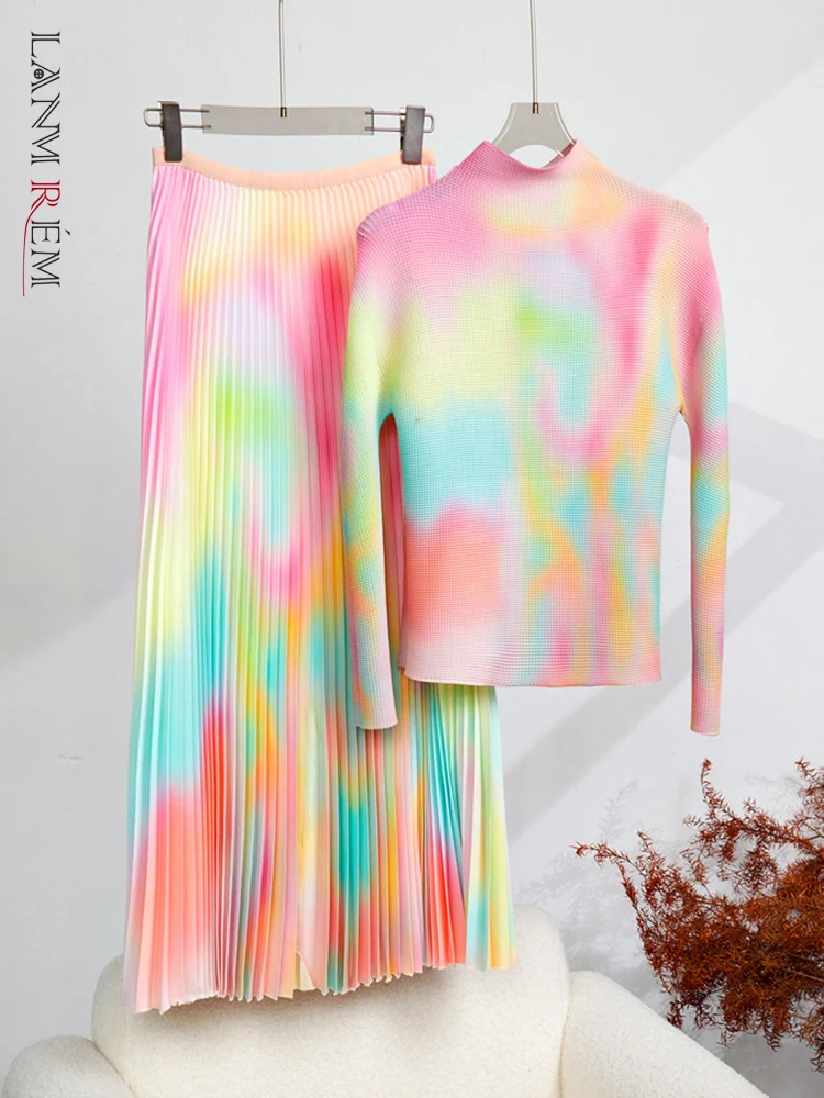 

LANMREM Gradient Printing Pleated 2 Pieces Set For Women Round Neck Neck Long Sleeves Tops High Waist Fold Skirts 2023 2YA3490