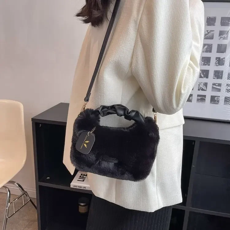 Shoulder Bags Autumn Winter Cute Plush Handbag NEW Simple Casual Sweet Street Fashion Stylish Personality Work Leisure Shopping