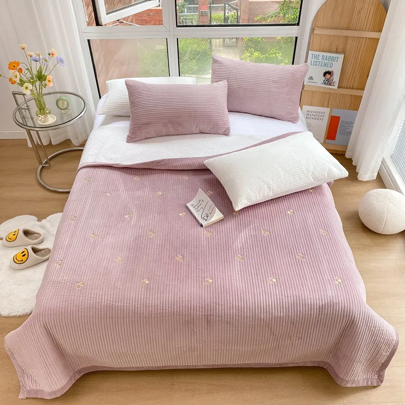 

Winter Quilted Bedspread on The Bed Warm Velvet Bed Cover Linen Tatami Sheet Mattress Cover Embroidery Coverlet Bedding Set 3pcs