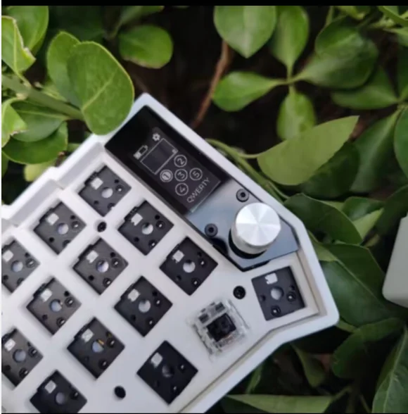 Corne v3 Chocolate 完成品 無線 Bluetooth ホワイト Corne v3 Chocolate 完成品 無線 Bluetooth ホワイト Corne v3