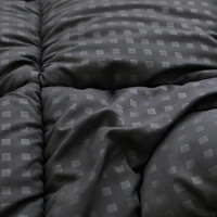 152x203cm 160x200cm 180x200cm Quilted Mattress Pad with Lacing 5