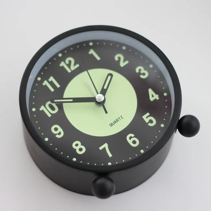 Sveglia da tavolo analogica, 11,5 cm, piccolo orologio da scrivania con lampada da notte, sveglia retrò, sveglia forte, orologio da comodino, piccolo e moderno, silenzioso, orologio da tavolo per
