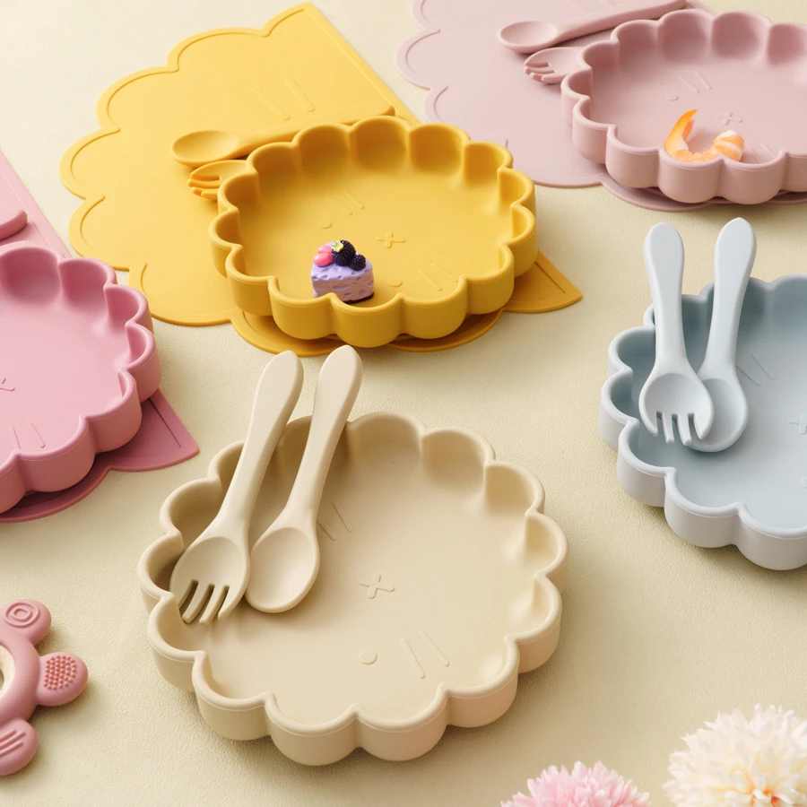 4PCS Baby Silicone Dinner Set Cute Lion Shape Placemat Suction Plate Toddler Utensils Soft Baby Stuff Portable Baby Tableware 3