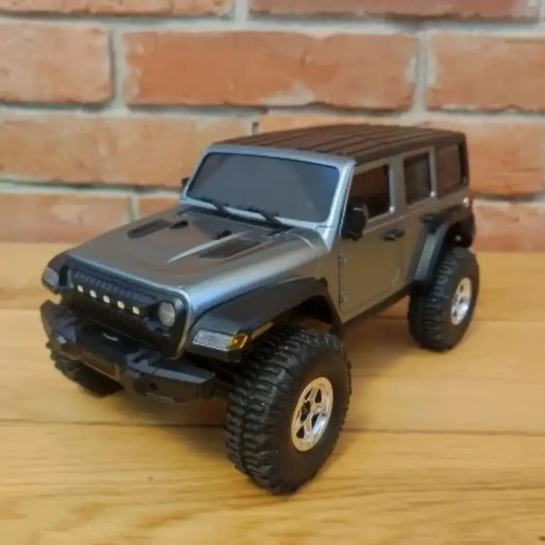 Children's 2.4G RC CAR Full Scale Model Wrangler Jeep off-road Model FourWheel Drive Upgraded Shock Absorber Three Gear Cars Toy 2