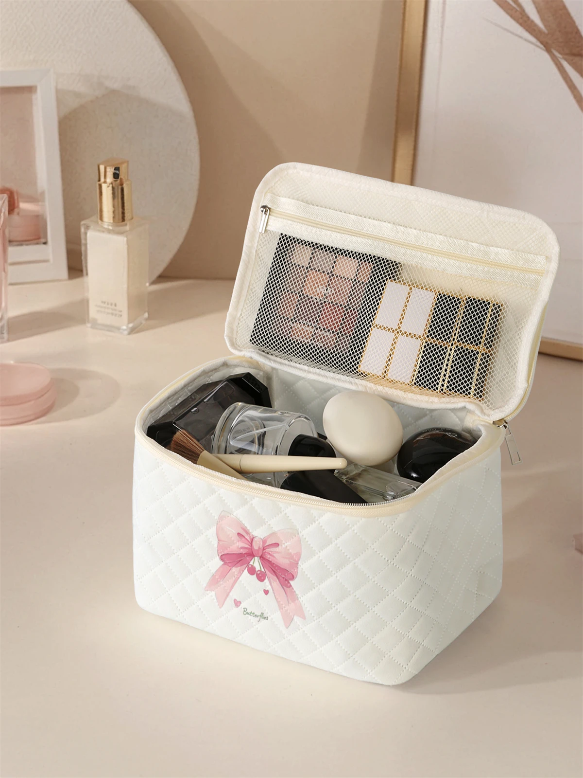 1pc， Portable travel cosmetics with bow pattern, large capacity travel storage bag, cute and stylish makeup bag
