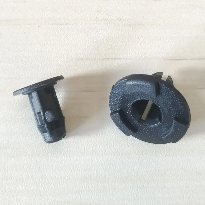 닛산 Qashqai Juke Pathfinder 등을위한 50Pcs 8mm 구멍 부팅 및 트렁크 트림 클립 자동 패스너