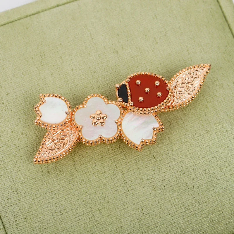 

European luxury jewelry Rose Gold Ladybug Brooch Ladies Fashion Temperament Exquisite party anniversary gift