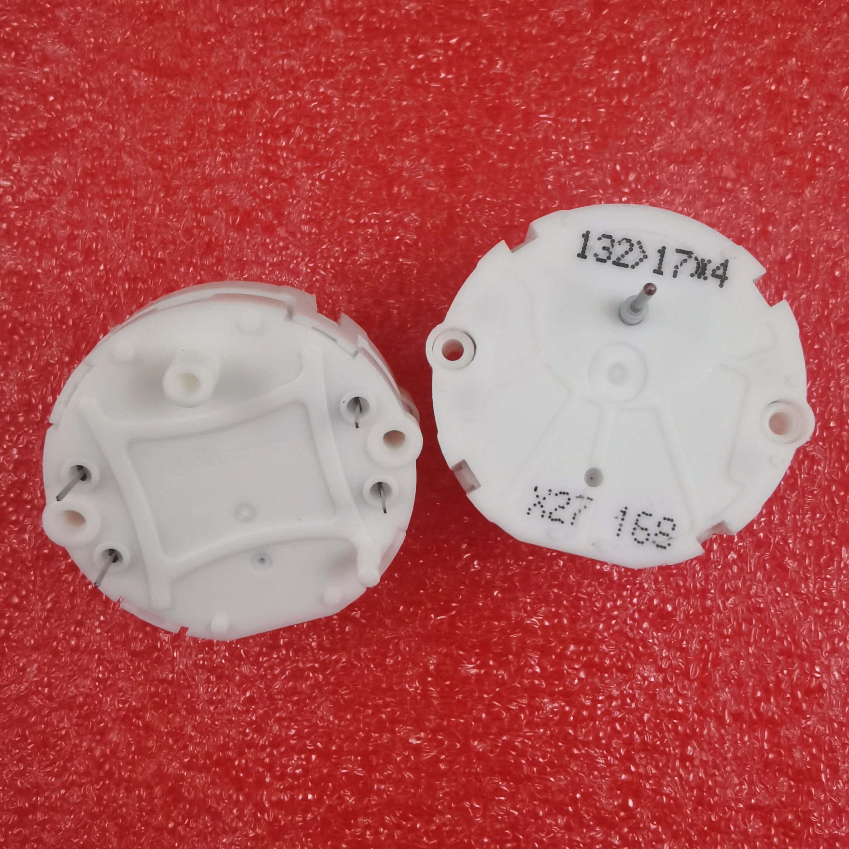 X27 168 Stepper Motor Instrument Cluster For GM GMC Cars And Trucks 2003-2006.It's the same as XC5 168,X15 168,X25 168,X27.168