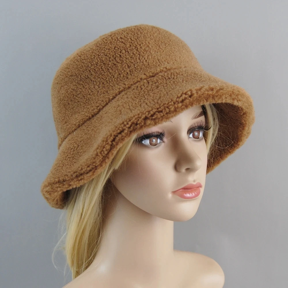 New Lady Autumn and Winter Brand Luxurious Caps Russian Fashion Hats Female Casual Cap Women Shearling Sheepskin particles Hat