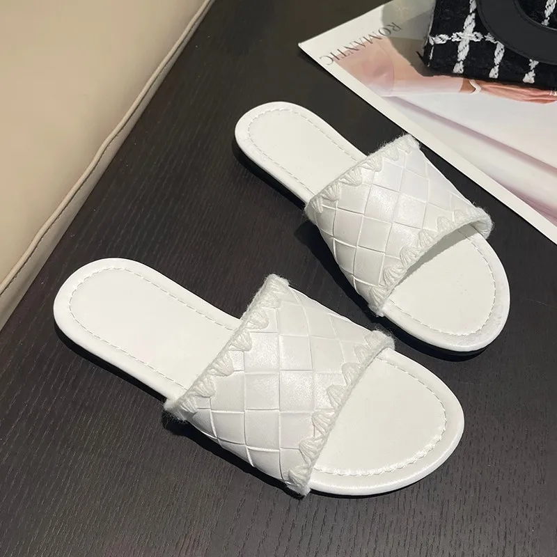 

2023 foreign trade plus size new woven flat slippers summer round leather casual fashion slippers home solid color shoes