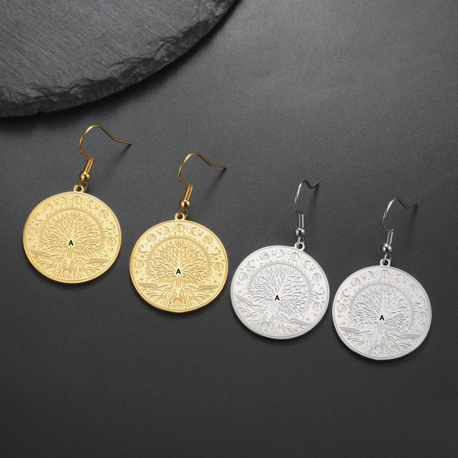 사용자 정의 태양 달 나무 토템 펜던트 귀걸이 에칭 패턴 맞춤형 문자 복고풍 보헤미안 정장 독특한 미학 추구 ?