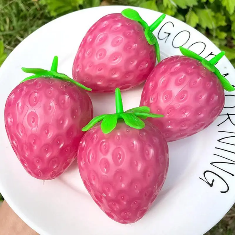 Рисунок 3 - Креативная игрушка-сжималка для клубники
