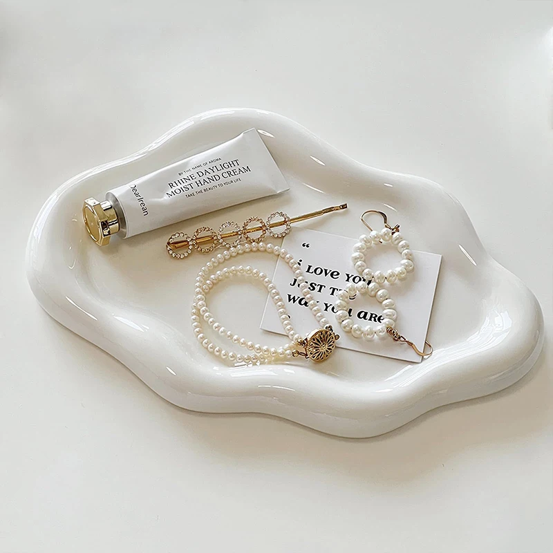 Jewelry Dish Creative White Cloud Shape Ceramic Plate Carving Plaster Decor Watch Keys Tray Holder Household Storage Ornament jewelry tray