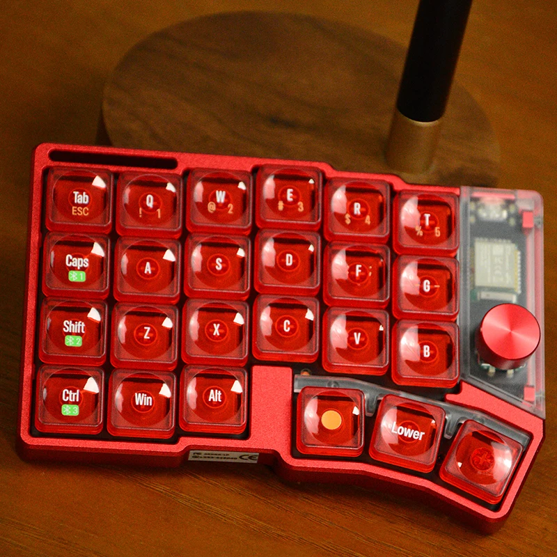 Cornix スプリットキーボードロープロファイルデュアルモード CNC