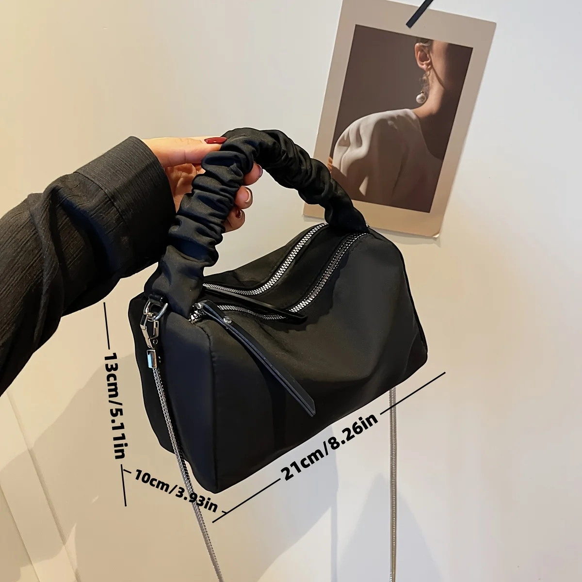 Simple Women's Crossbody Bags Boston Nylon Handbags Zipper Chain Dinner Bag Shoulder Bag Daily Commuting