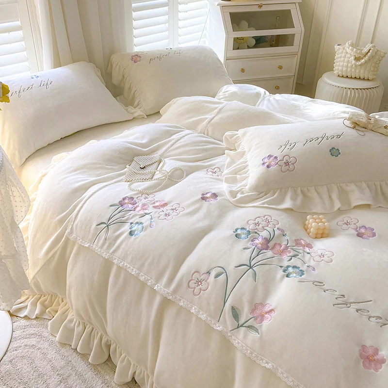 Snowflake Velvet Cartoon Soft Diwan Cot Bed Sheets Thickened Single Bed Hat  With Milk Coral Cover For Autumn And Winter 231116 From Diao10, $23.77