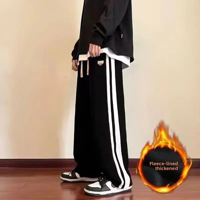 Black color fleece-lined