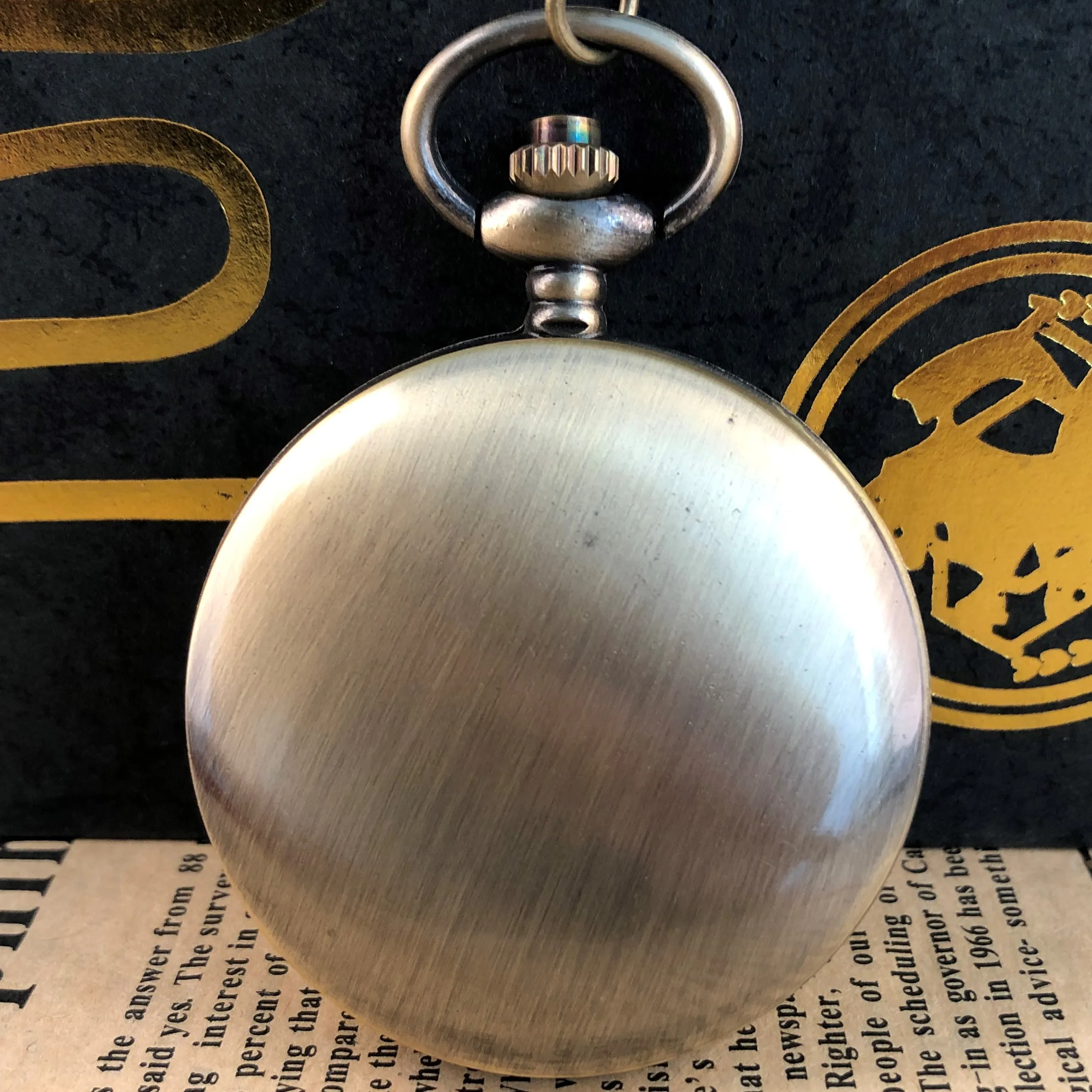 Рисунок 4 - Часы наручные H & P кварцевые с буквенным принтом