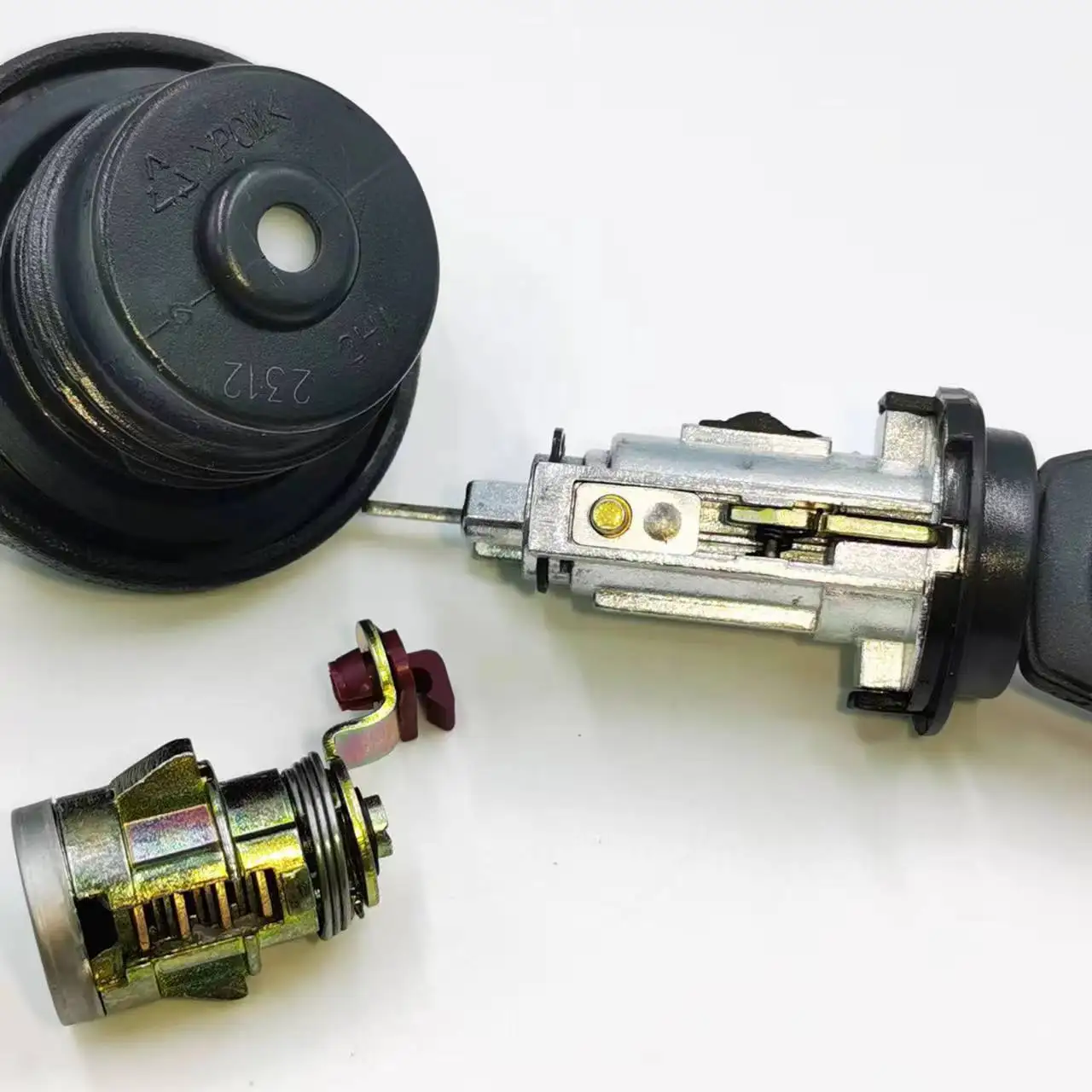 Ignition Lock Cylinder Key 3704020-0000 6105210-0000 6105220-0000