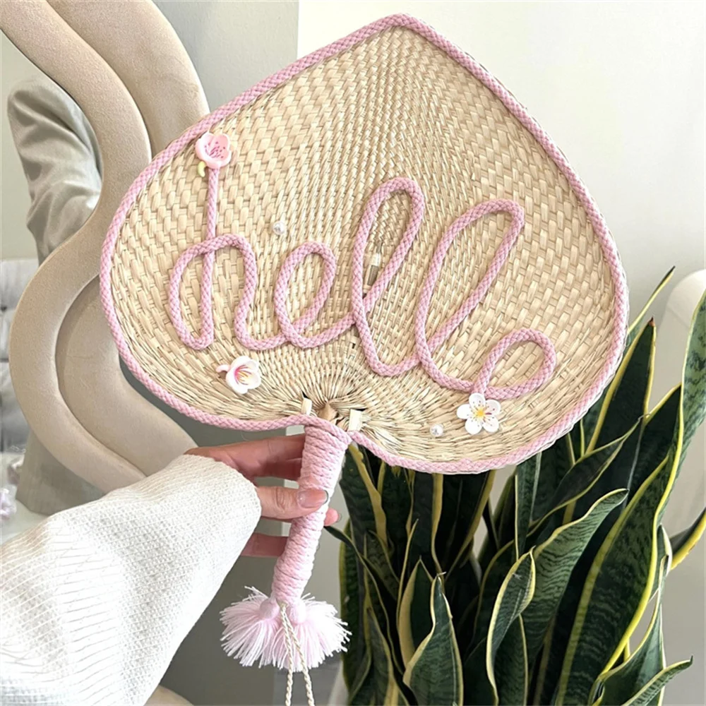 1Pcs Handwoven Straw Cute Summer Fan Embroidery Vintage Design Natural Material Eco-Friendly Gift Travel Hand-cranked Fan