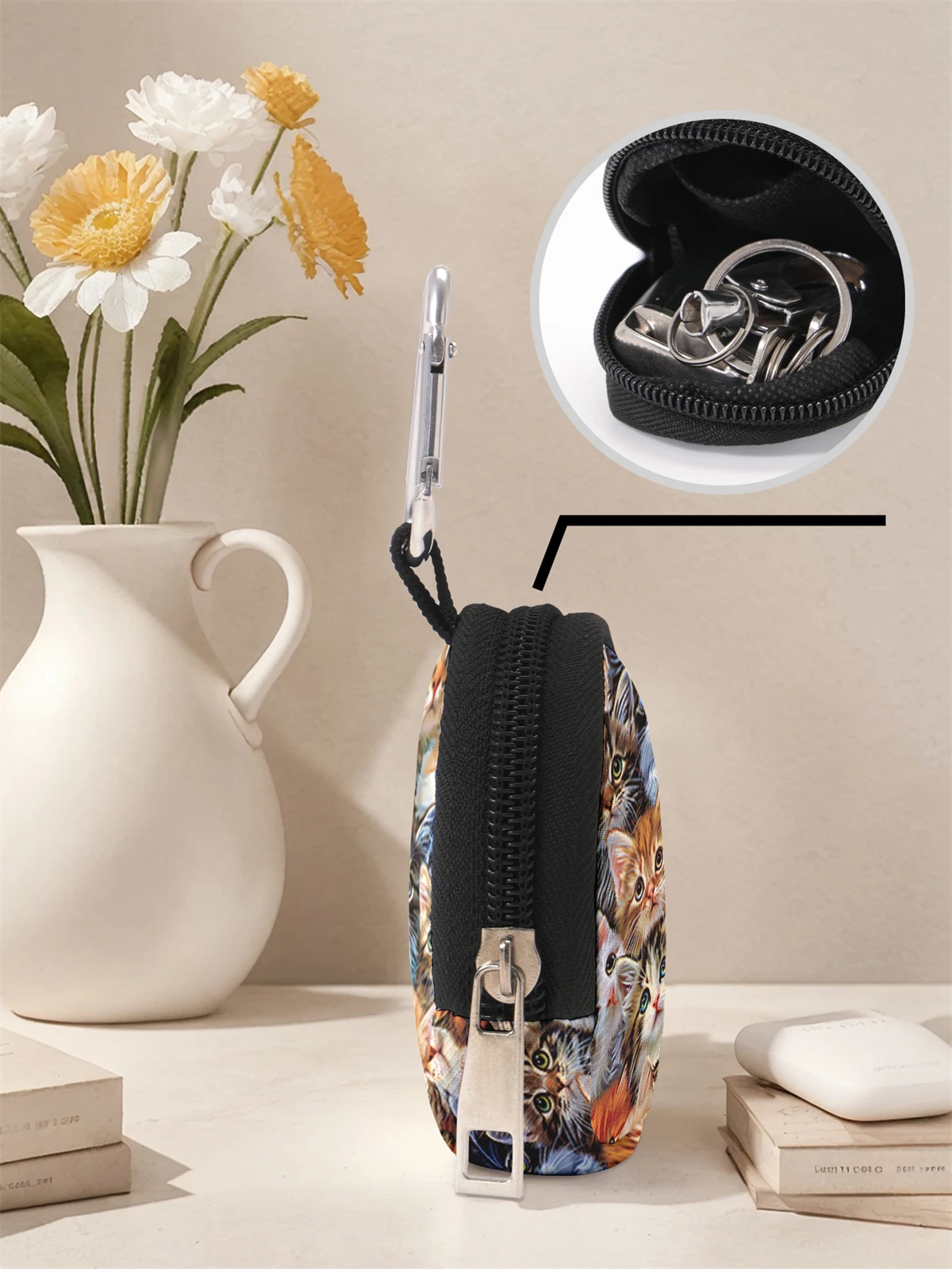 Cat pattern printed mini wallet, zipper change bag with hook clip, headphone key bag, suitable for men and women