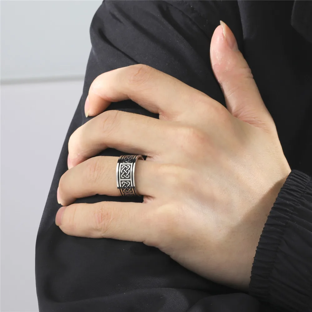 Anel de Aço Inoxidável em Nó Irlandês Celta Estilo e Amuleto - Imagem 3