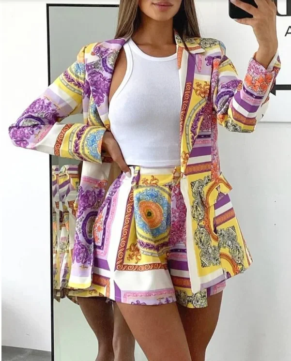 

2024 Women Autumn Fashion New Digital Color Blocking Long Sleeve Lapel Print Shorts Small Suit 2 Piece Set