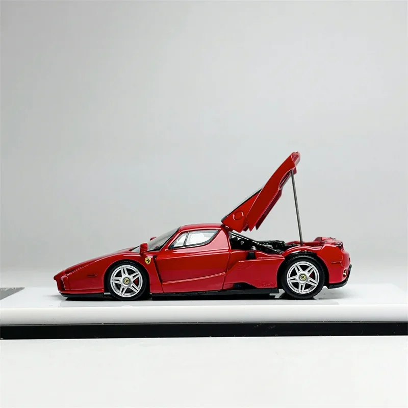 RedLinemodels RL012 FERRARI ENZO REDミニカー RedLinemodels RL012 FERRARI ENZO REDミニカー 1/64 Kyosho