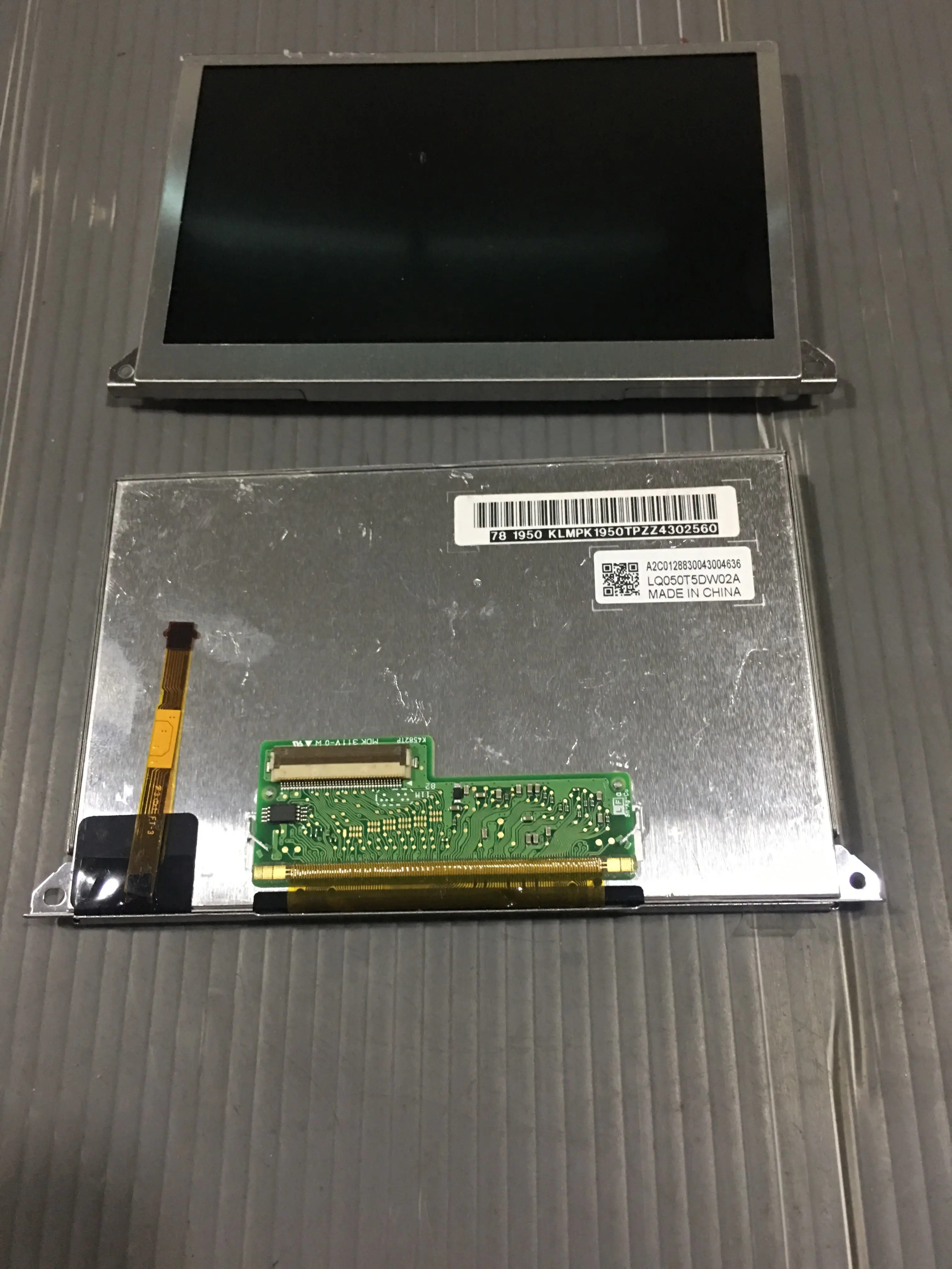 

Оригинальный Новый 5-дюймовый ЖК-дисплей LQ050T5DW02 с сенсорной панелью для автомобильной GPS-навигации