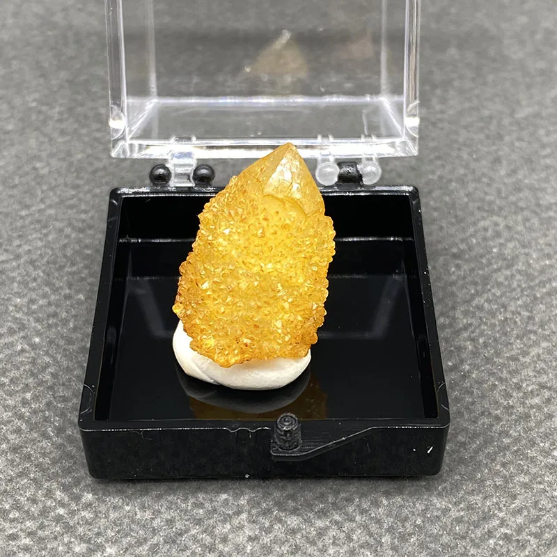 100%  Natural citrine Mineral Specimens Stones and Crystals Healing Crystal from China Box size:35*35*35mm