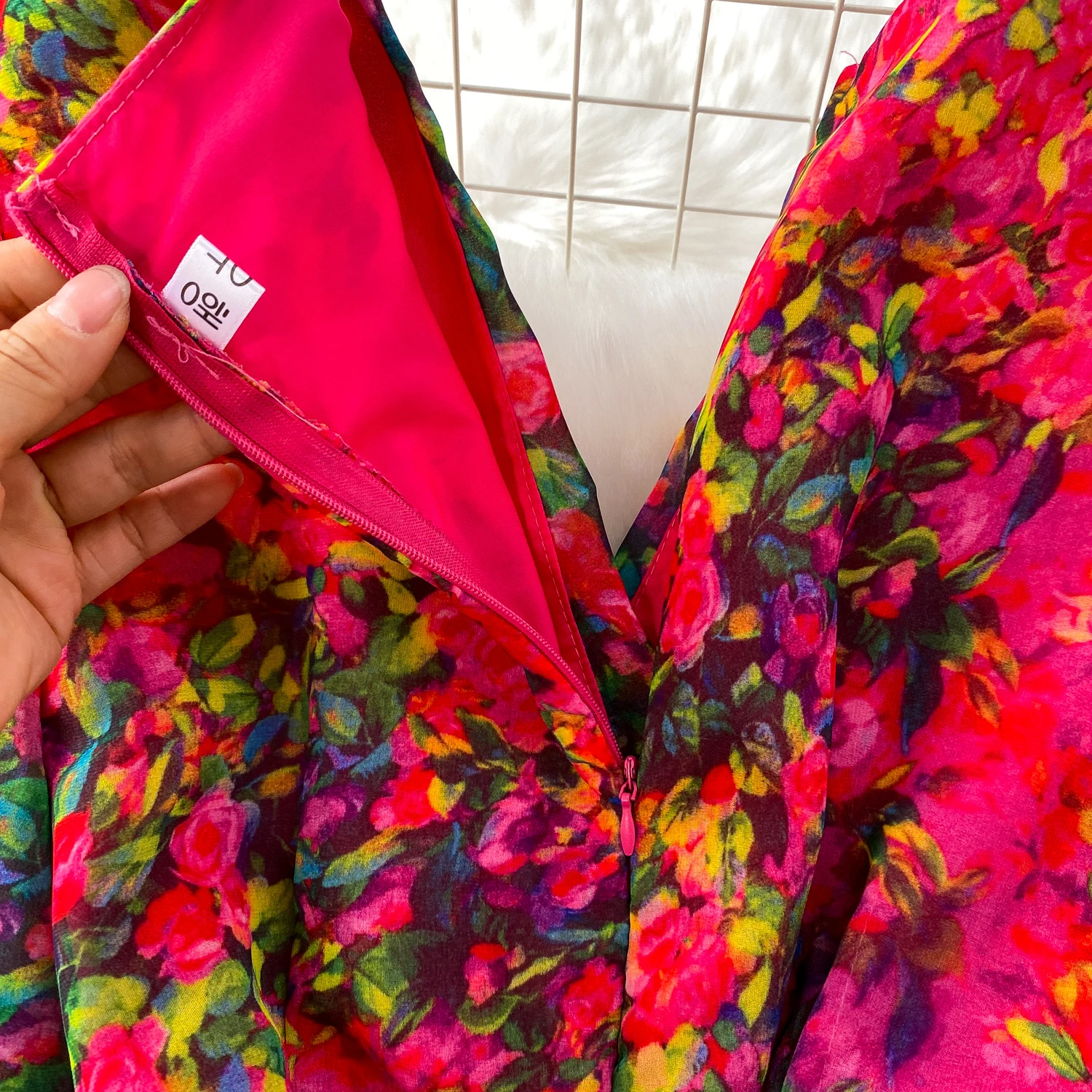 Summer Women Red/White/Yellow Floral Printed Irregular Ruffle Long Dress Vintage V-Neck Puff Sleeve Elegant Dress With Belt New