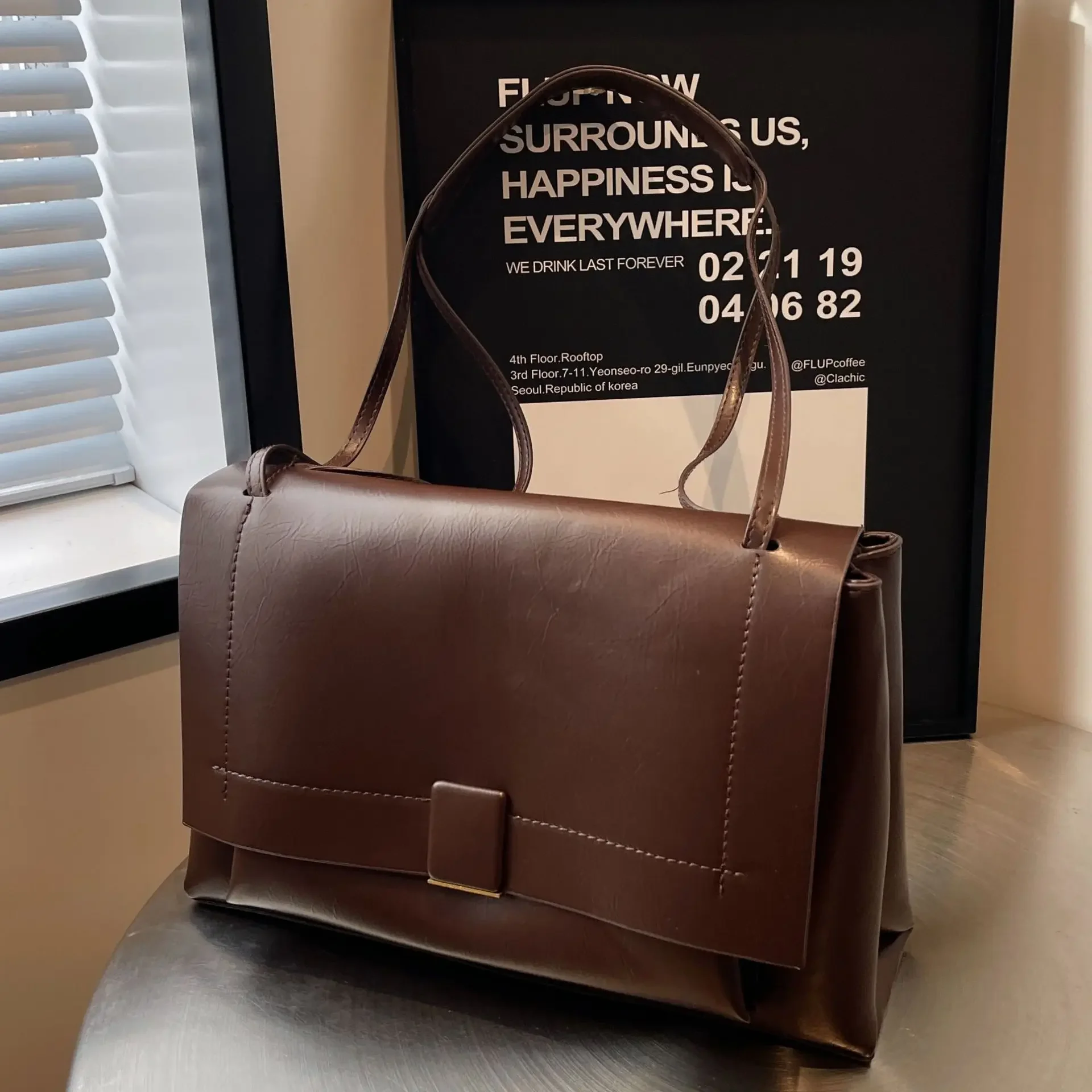 

Women Shoulder Bags 2023 New Autumn and Winter Large Capacity Commuter Tote Bag Underarm Bag Niche Shoulder Crossbody Bag