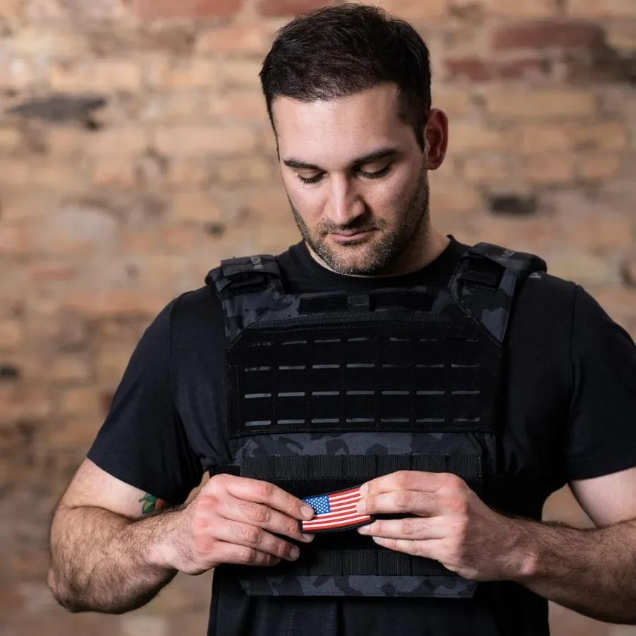 Adjustable Weighted Vest/Incl. 3D Weight Plates in 14lbs - Optimized Weight Distribution and with Curved Plates for Running, Fun