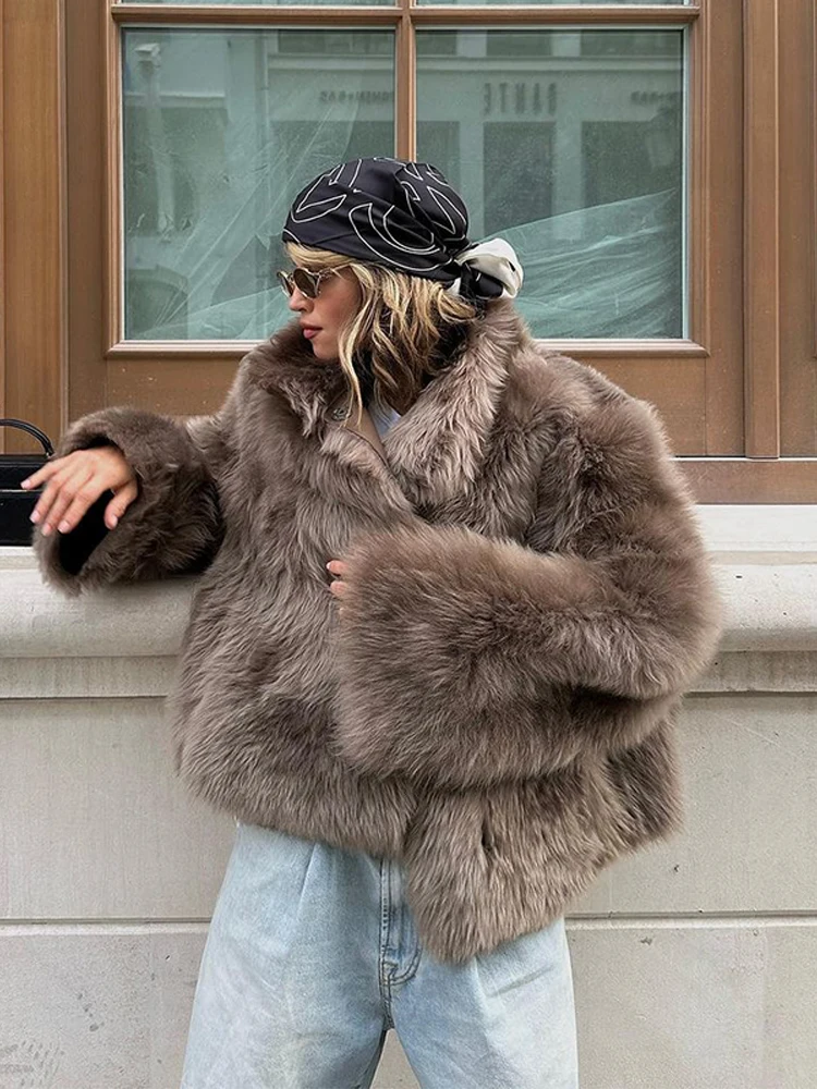 Fashion Brown Short Faux Fur Coats Women Lapel Long Sleeve Warm Jacket 2025 Winter Lady Chic High Street Commute Outerwear