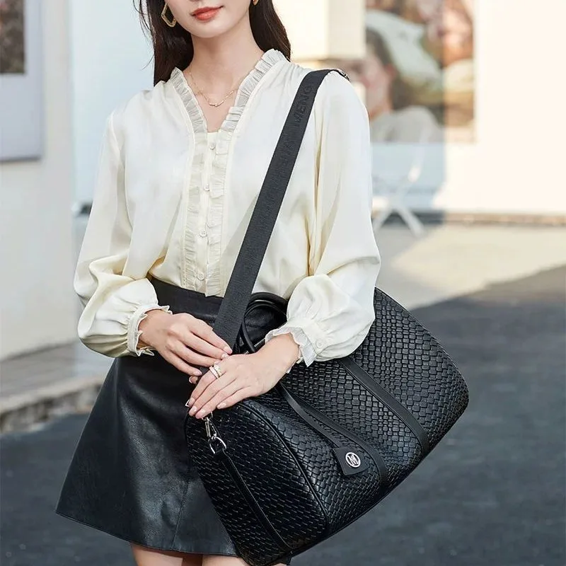 

Fashionable Luxury Leather Travel Tote Bag for Men and Women Waterproof Medium-Sized Weave Luggage Bag for Business Trip Fitness