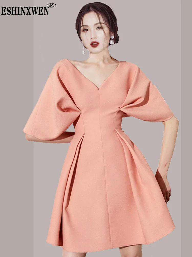 

Женское мини-платье с V-образным вырезом и рукавами-фонариками