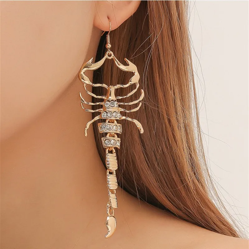 

Timlee E025 New Personality Insect Scorpion Rhinestone Pendant Alloy Drop Earrings Accessories Wholesale