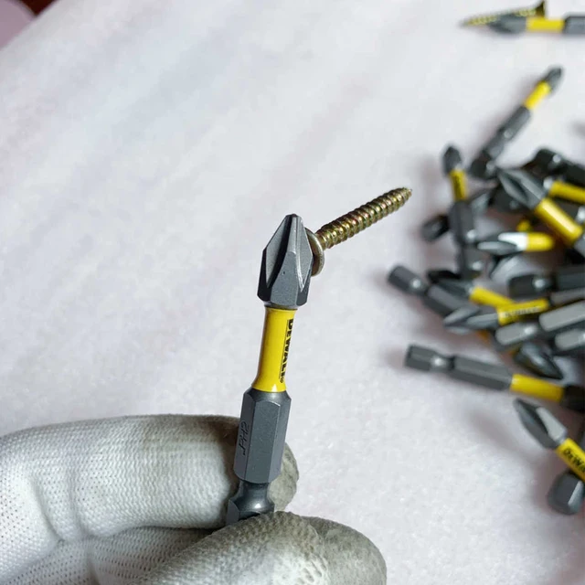 DEWALT-Impact-Screwdriver-Bit-Tough-50mm-PH2-Magnetic-Anti-Slip-Driver-Bit-Set-Phillips-2-Woodworking.jpg_640x640.jpg